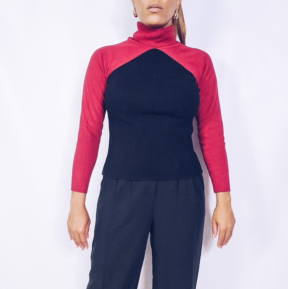 Colorblock Turtleneck Sweater - Picture 3 of 7